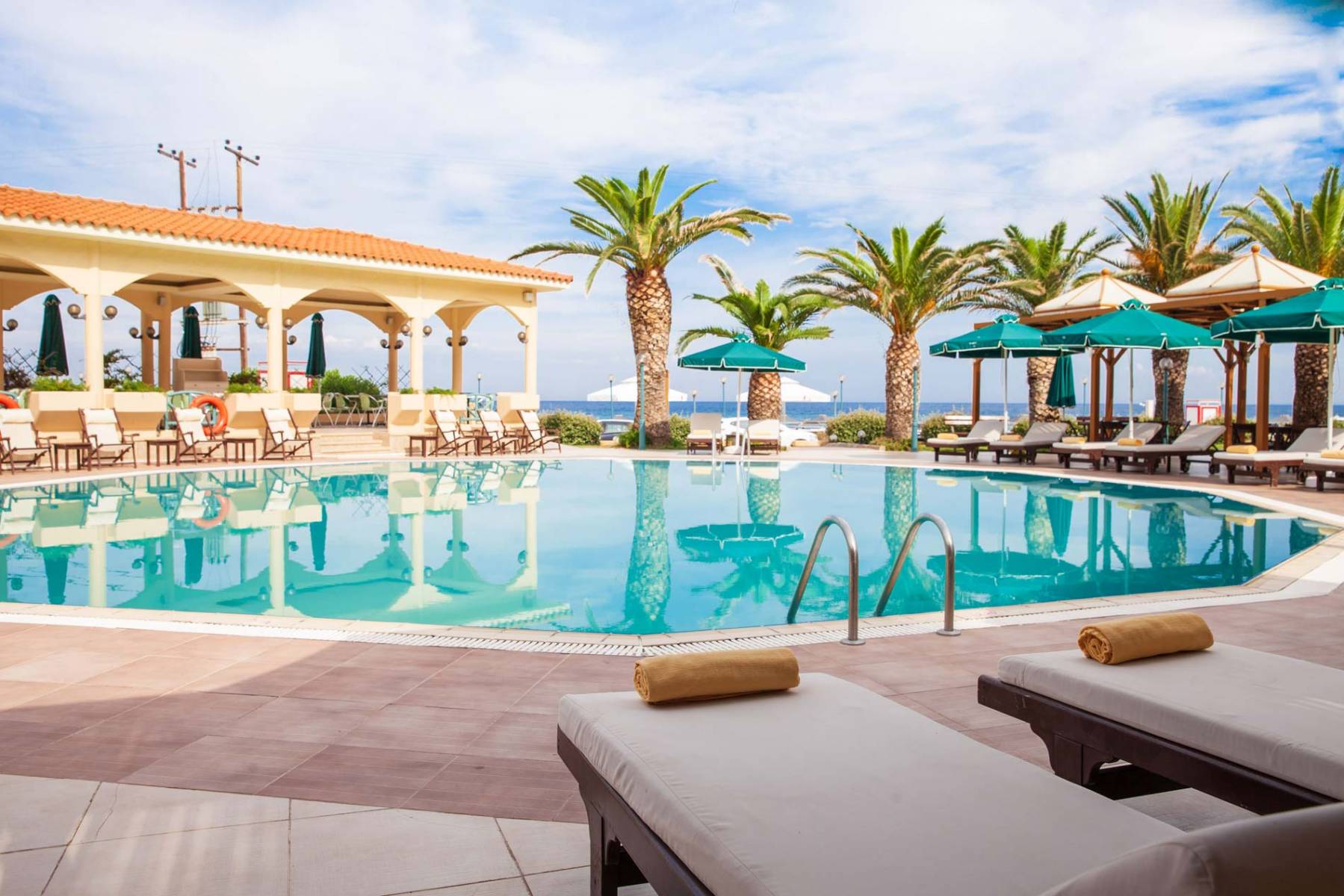 Tiara Holidays - Possidi Holidays Resort & Suites - pool